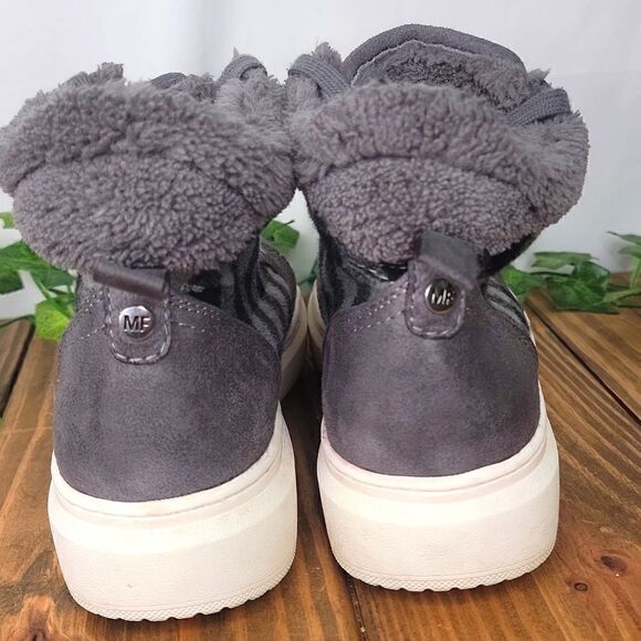 Marc Fisher. Fellow. Women's Size 10. Buffalo Plaid. EUC - Picture 3 of 8